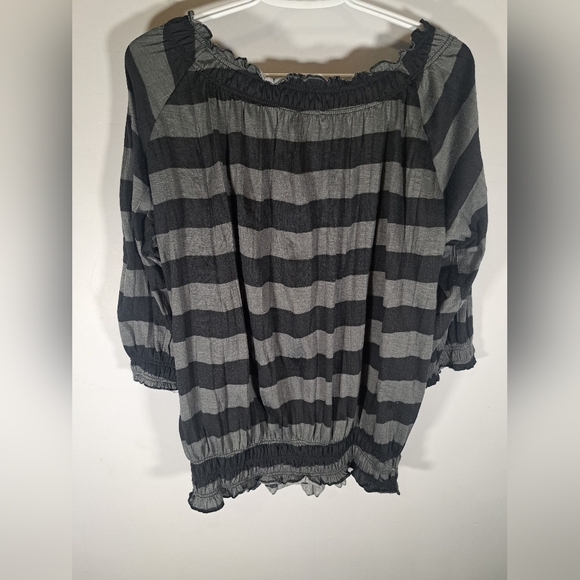 Majora Black and Grey Off the Shoulder Striped 3/4 Sleeve Size Large Top - Picture 5 of 9